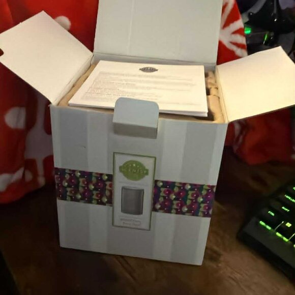 Scentsy Etched Core - Rose Gold - BRAND NEW - see pics - Picture 8 of 8